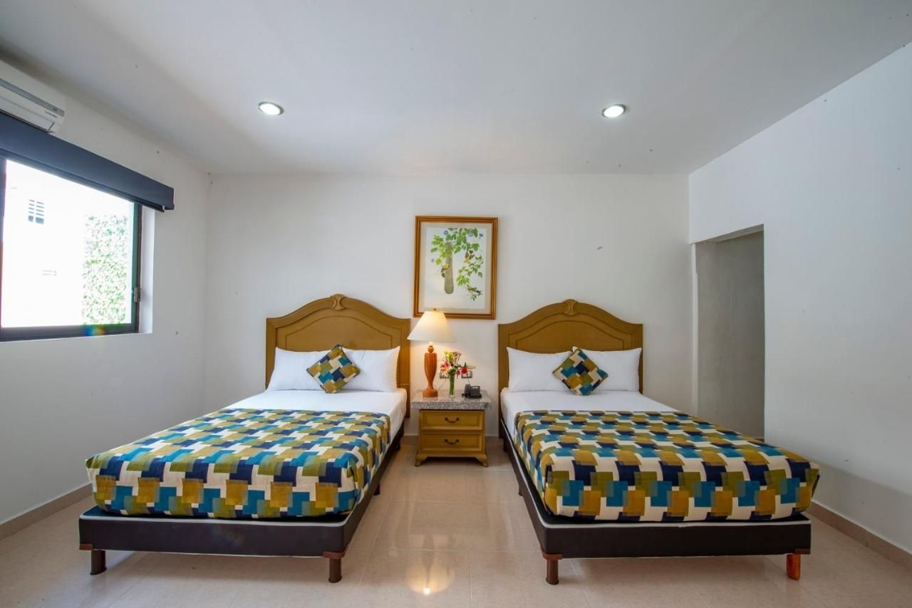 Hotel Embajadores3