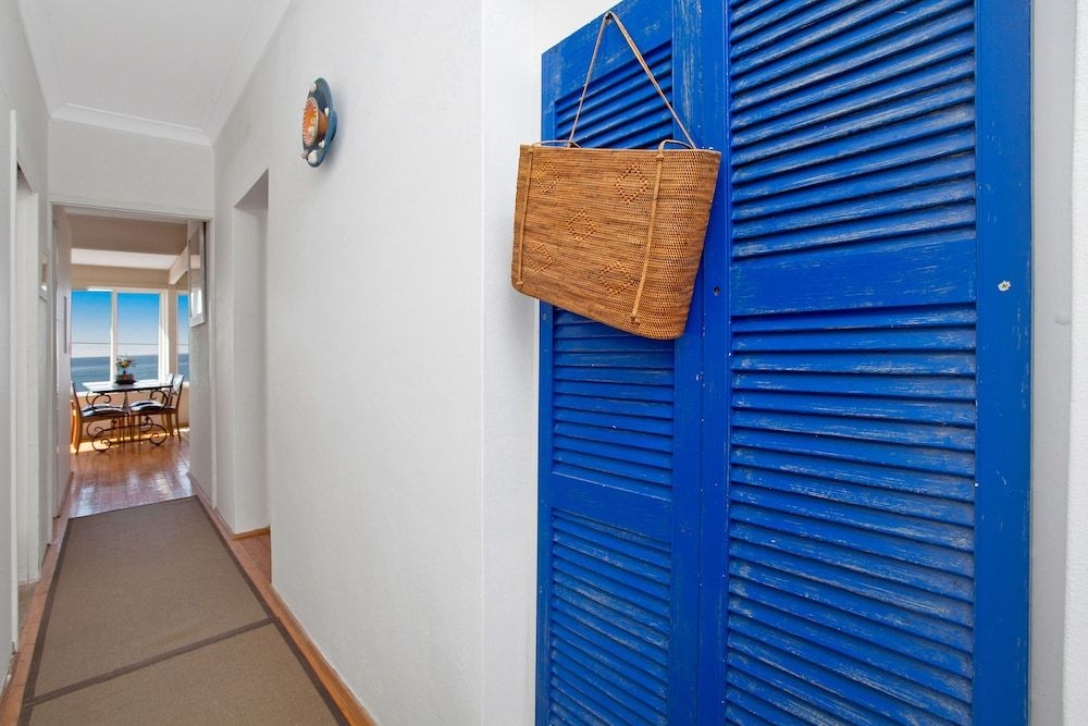 Oversized 2 Bedroom Manly Beach House0