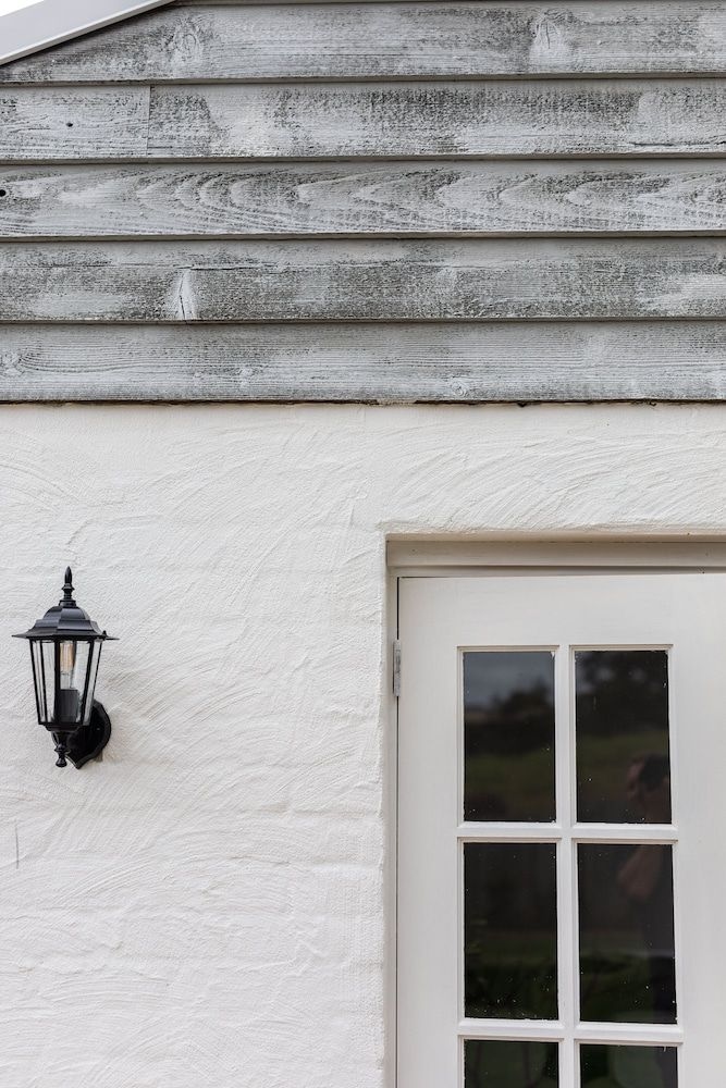 A Cottage In Richmond1