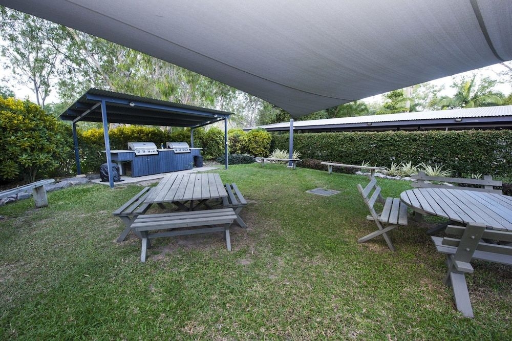 Canopy Chalet 101