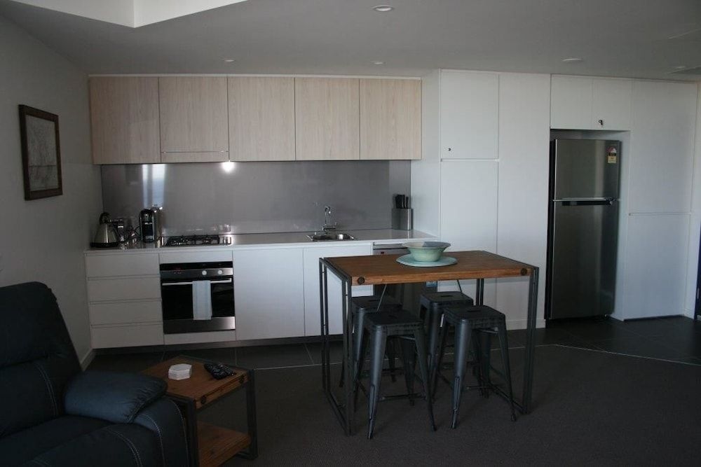 Apartment On King Street4