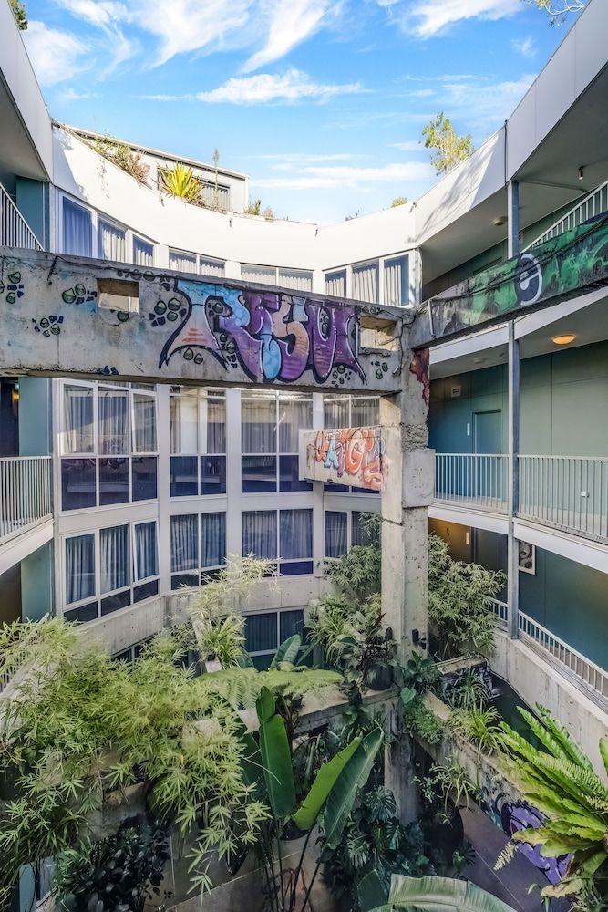 The Urban Newtown3