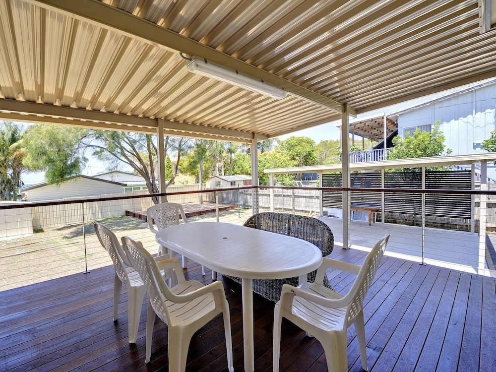 Fingal Beach Shack @ Fingal Bay2