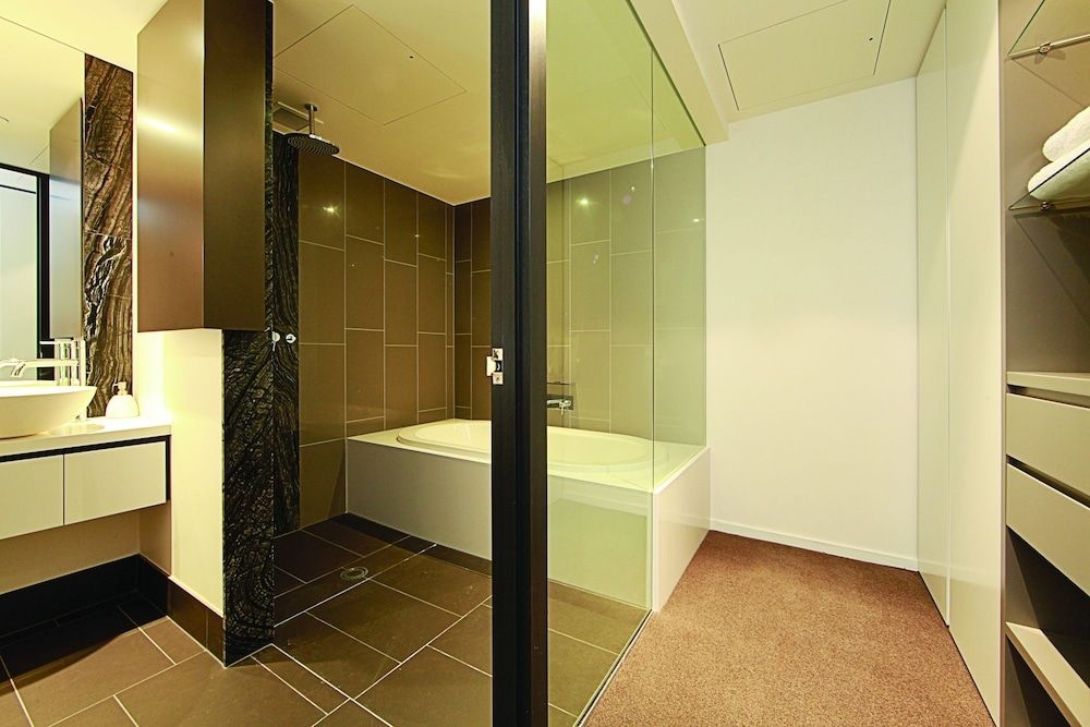 Accommodate Canberra- The Apartments Canberra City4
