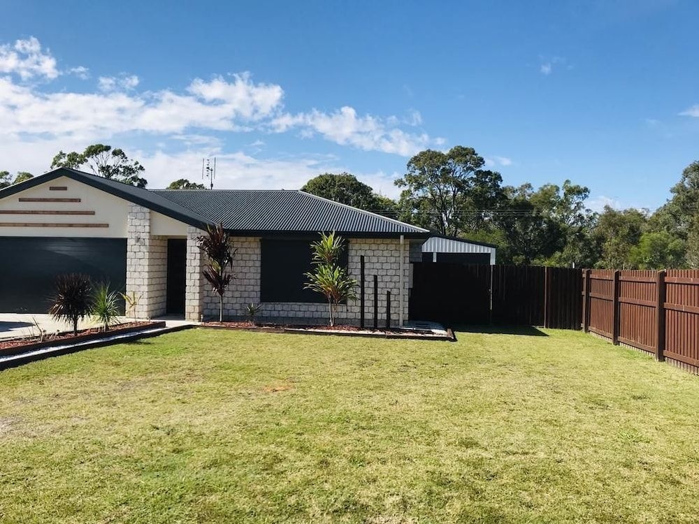 Hervey Bay Holiday Home0