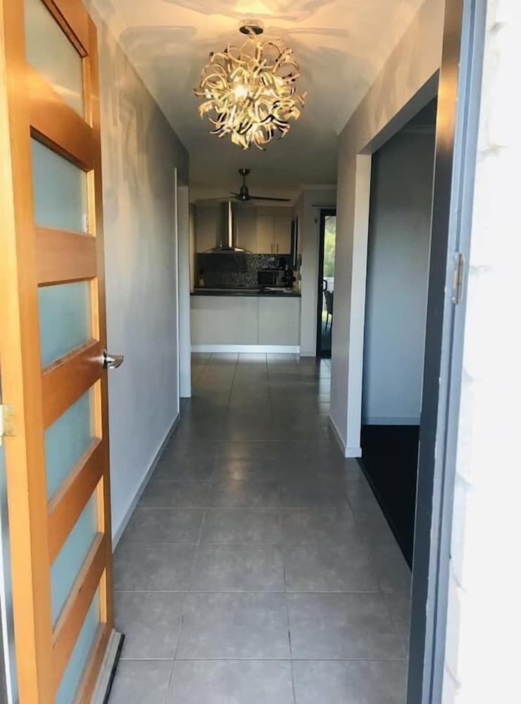 Hervey Bay Holiday Home2