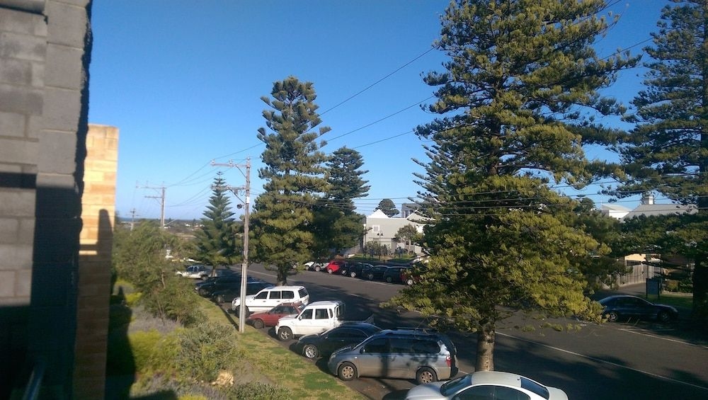 22 Gillies Street Apartments0