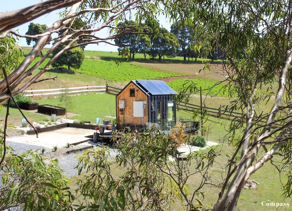 Compass Hut2