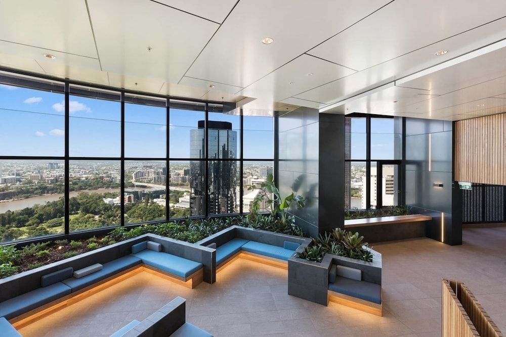 Hamptons Retreat on Level 77 Skytower4