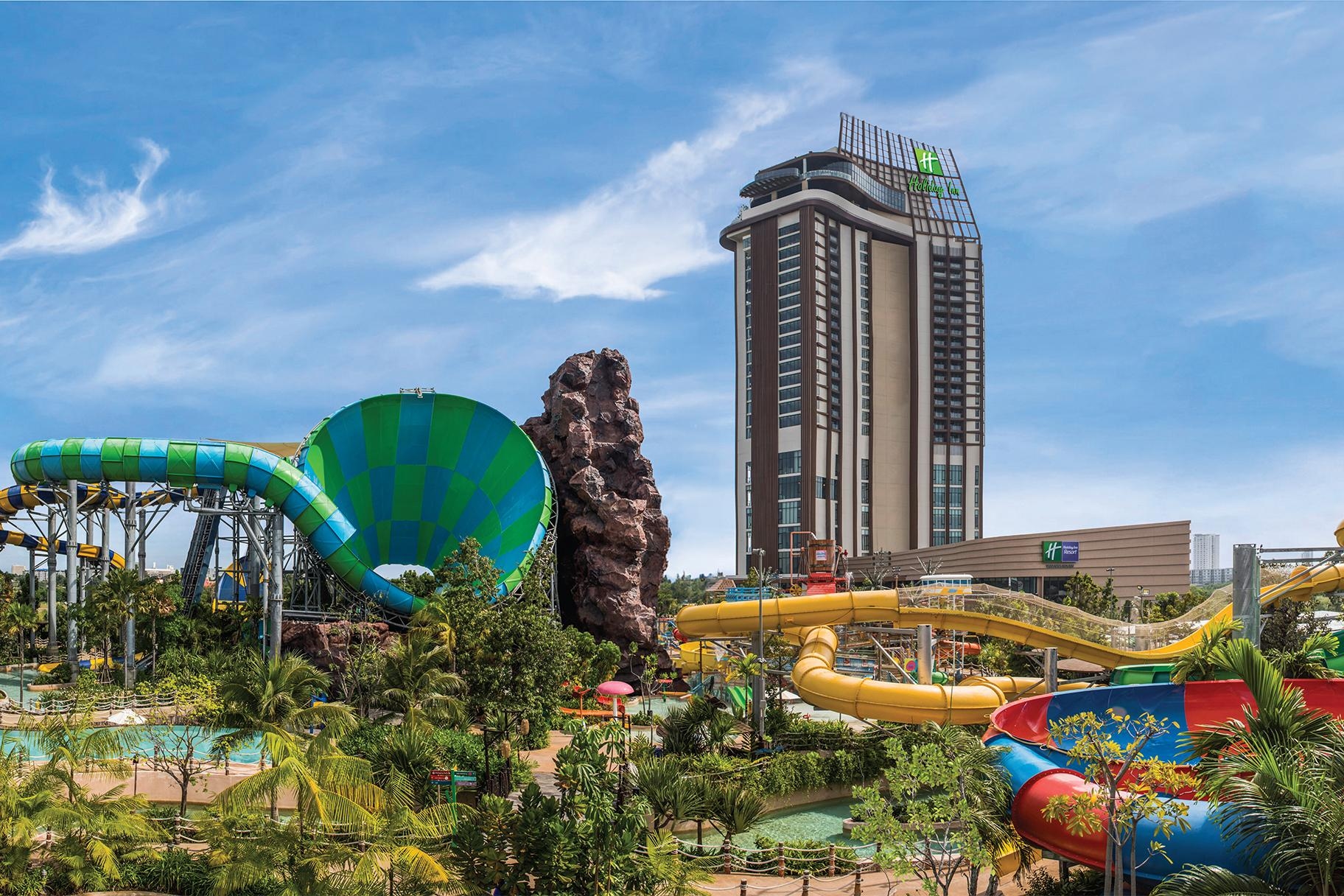 ฮอลิเดย์ อินน์ วานา นาวา หัวหิน (Holiday Inn Vana Nava Hua Hin)1