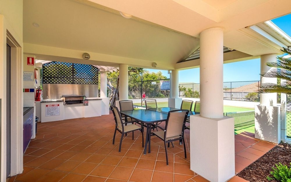 Beachside 2 - LJHooker Yamba4