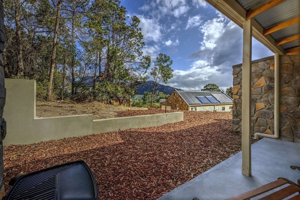 Freycinet Stone Studio 8 - Sandstone4