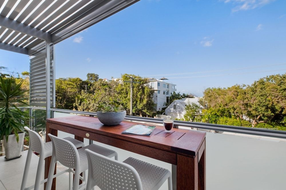 Crystal Shores Sunshine Beach3
