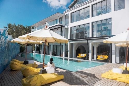 Anona Beachfront Phuket Resort2