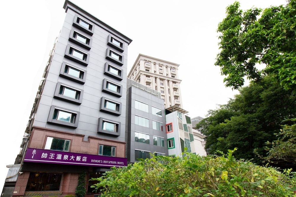 Baron's Hot Spring Hotel3