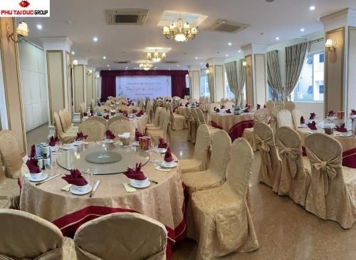 โรงแรมไวท์ พาเลส (White Palace Hotel)3