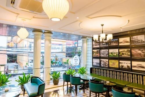 ดิ โอเปรา โฮเทล (The Opera Hotel)0