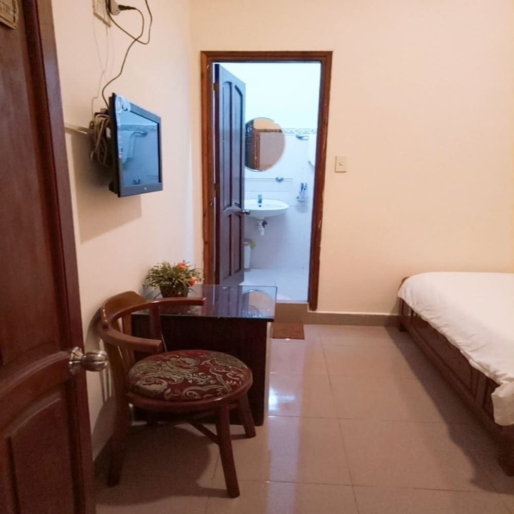 Quang Chien Hotel2