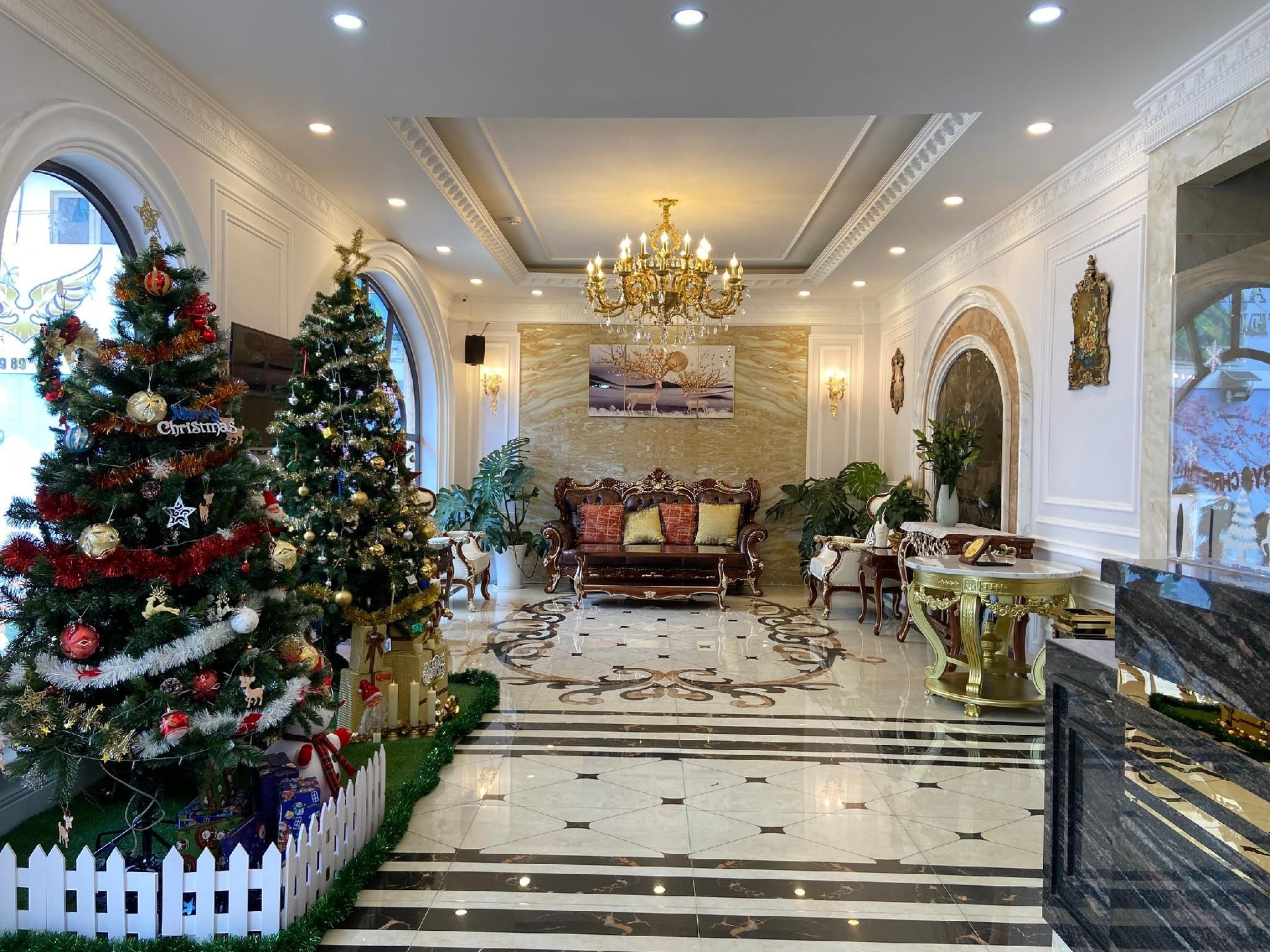 โรงแรมพีช วัลเล่ย์ (Peach Valley Hotel)0