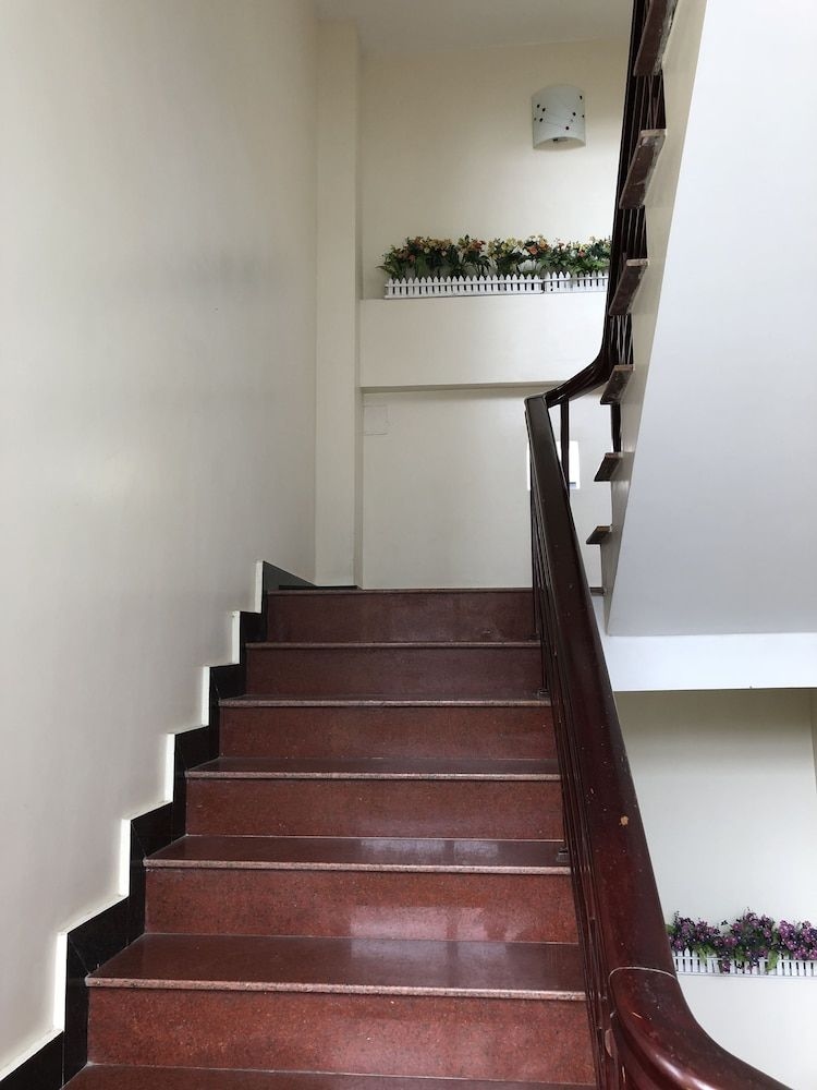 Catba Central Hotel 23