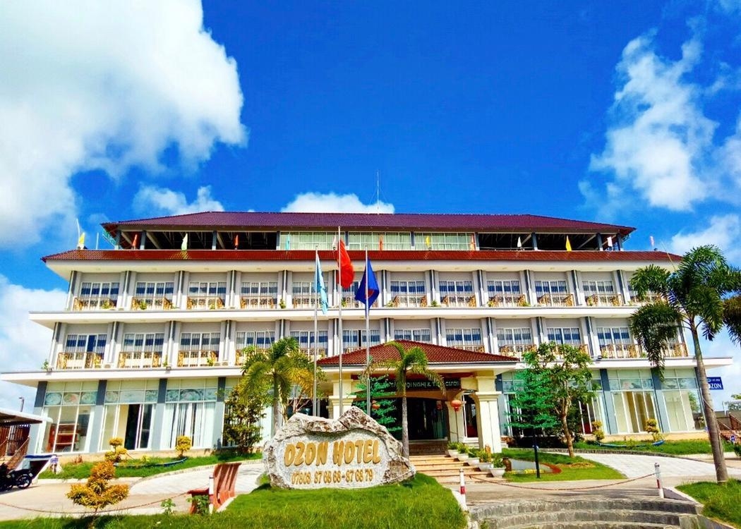 Ozon Hotel0