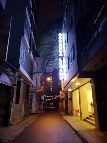 กรันดา เลเจนด์ อพาร์ตเมนต์ (Granda Legend Apartment)0