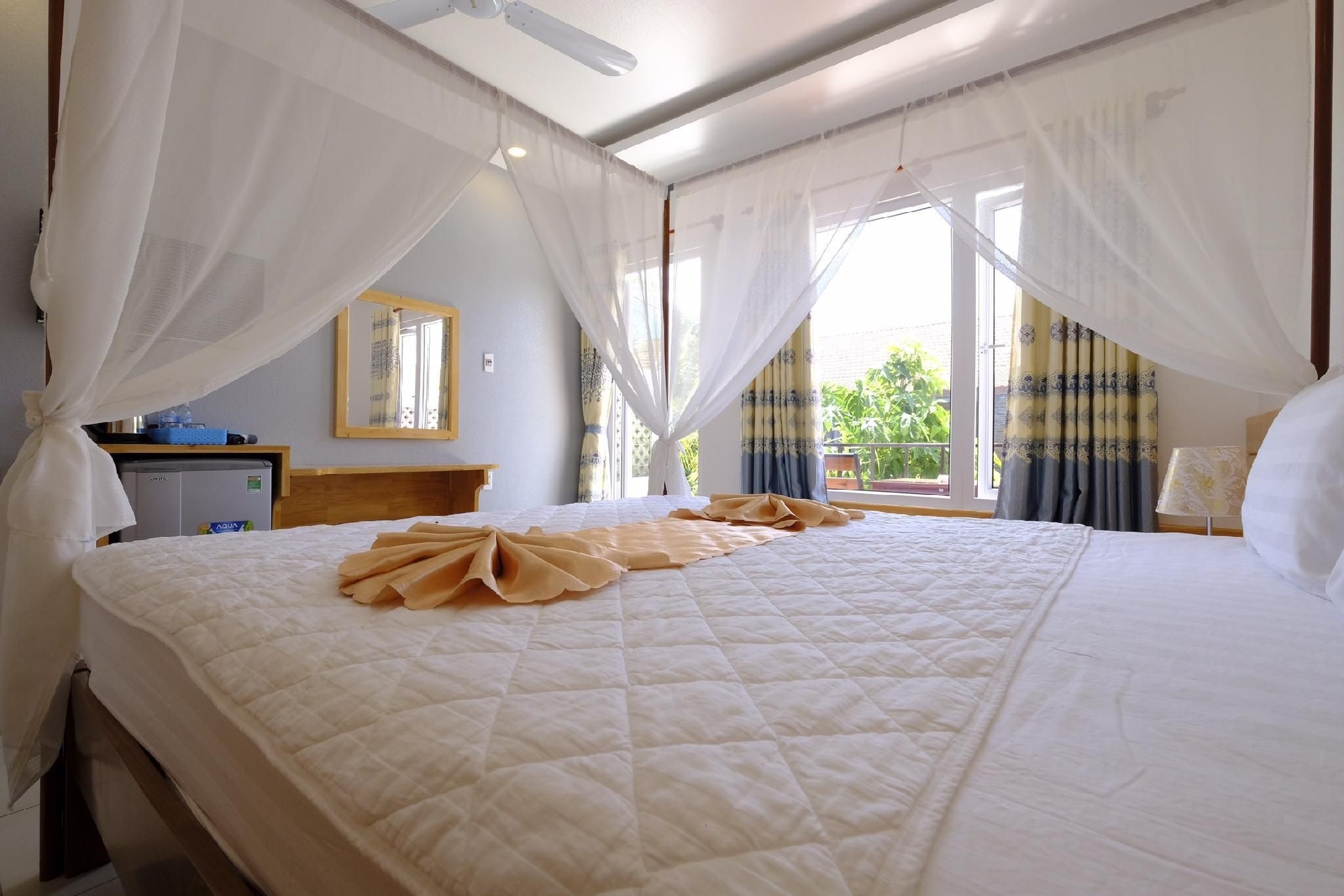 เมย์ บังกะโล (MAY BUNGALOW)2