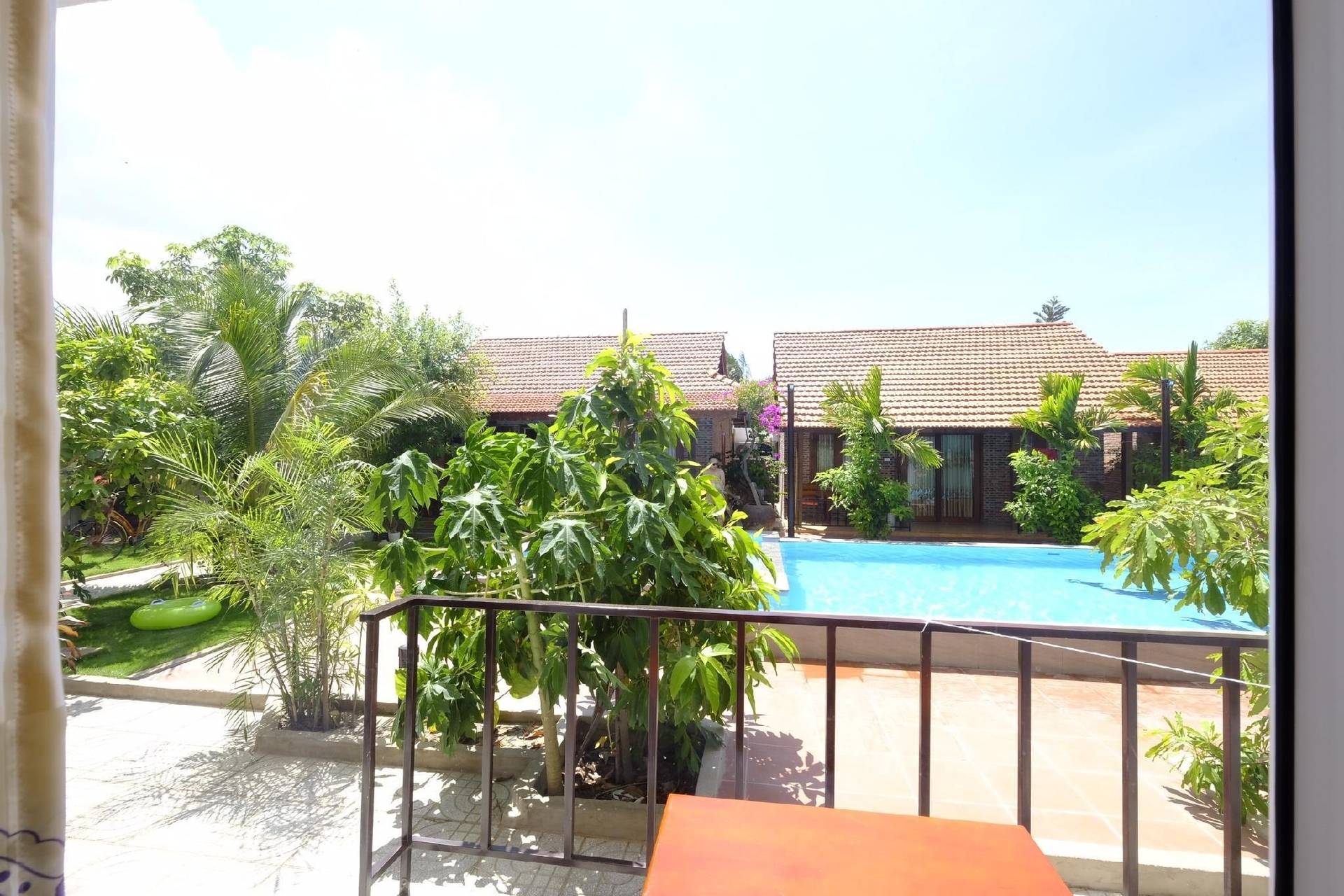 เมย์ บังกะโล (MAY BUNGALOW)0