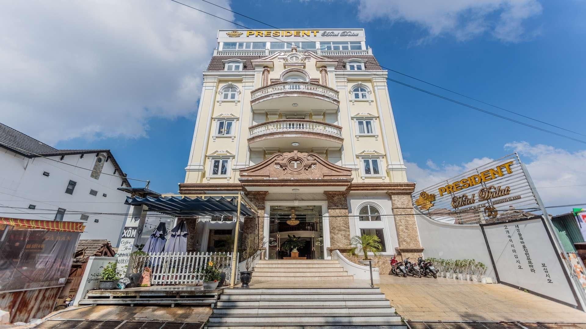 โรงแรมเพรสซิเดนท์ (President Hotel)0
