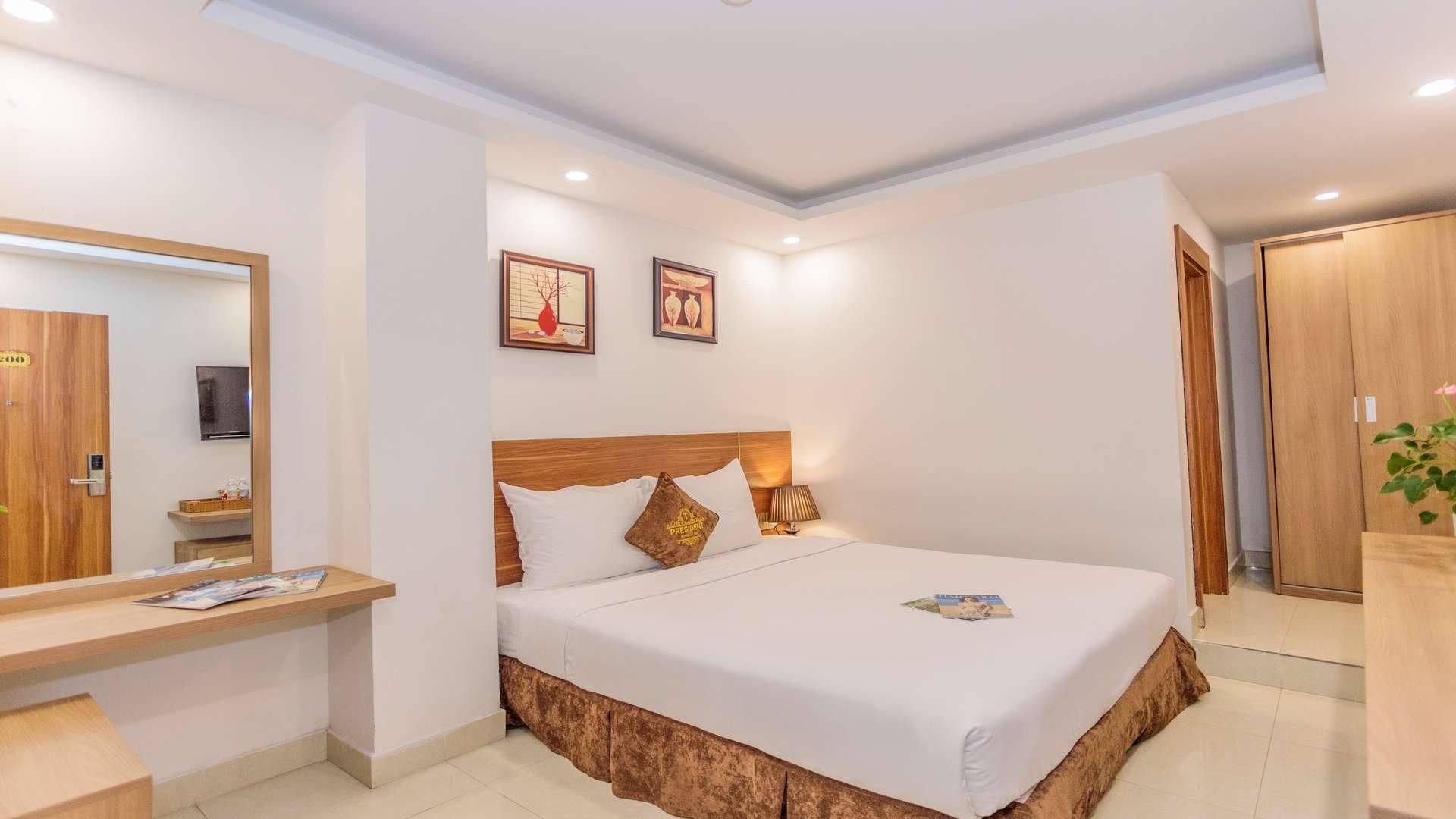 โรงแรมเพรสซิเดนท์ (President Hotel)1
