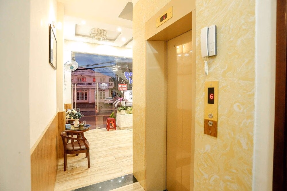 Co Hong Hotel2