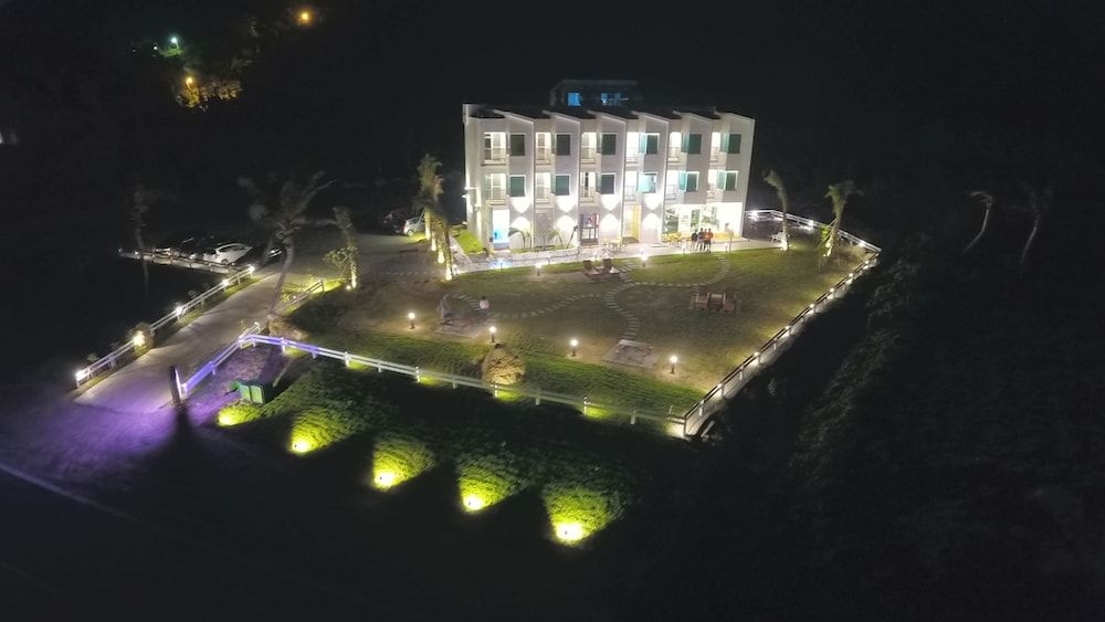Cest La Vie B&B0