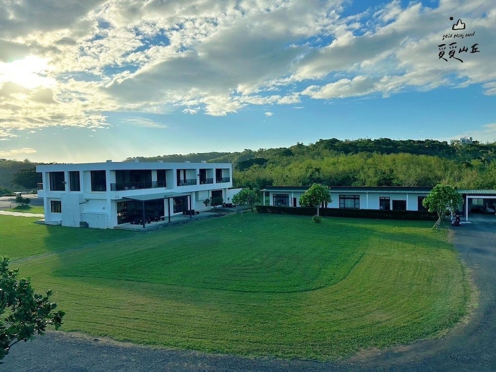 Still Hills Inn3