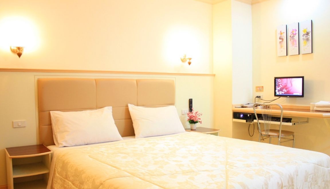 โรงแรม พี.เอ. วิลล์ นครสวรรค์ (P.A. Ville Hotel Nakhon Sawan)1