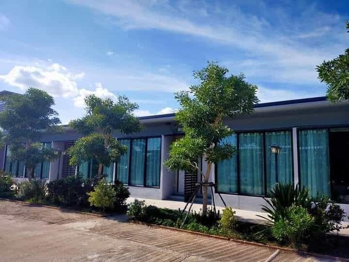 อินน์ธารา รีสอร์ท (Intara Resort Sikhoraphum)1