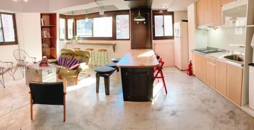 เลอ ปาสซาฌ (Le Passage Hostel)0