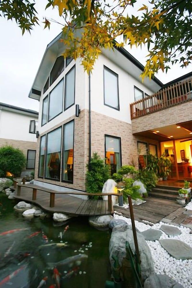 Cypress House3