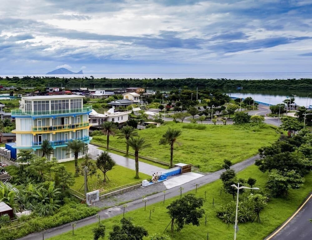 The Riverview Retreats1