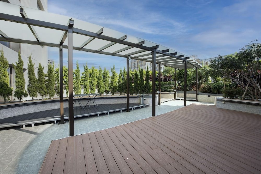 โรงแรมดาร์ ลอน (Darlon Hotel)0