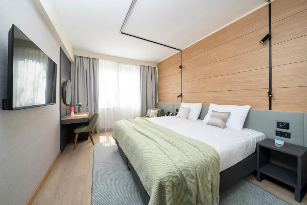 Melia Coral3