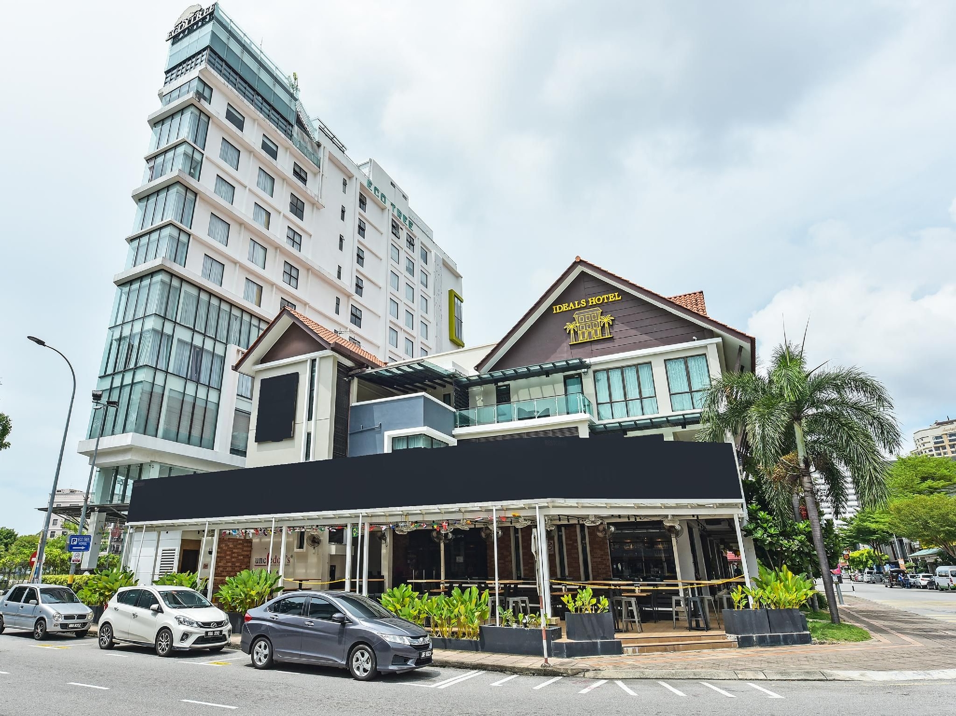 Ideals Hotel0