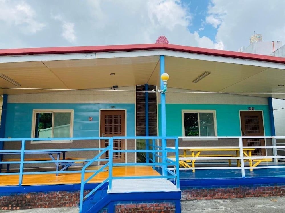 J Lin Hostel1