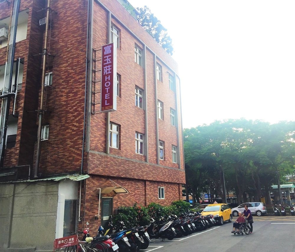 Rich Zone Hotel2