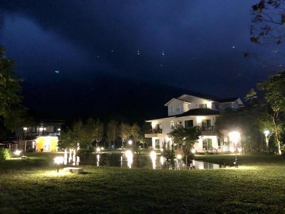 Tree Lake B&B Hualien2