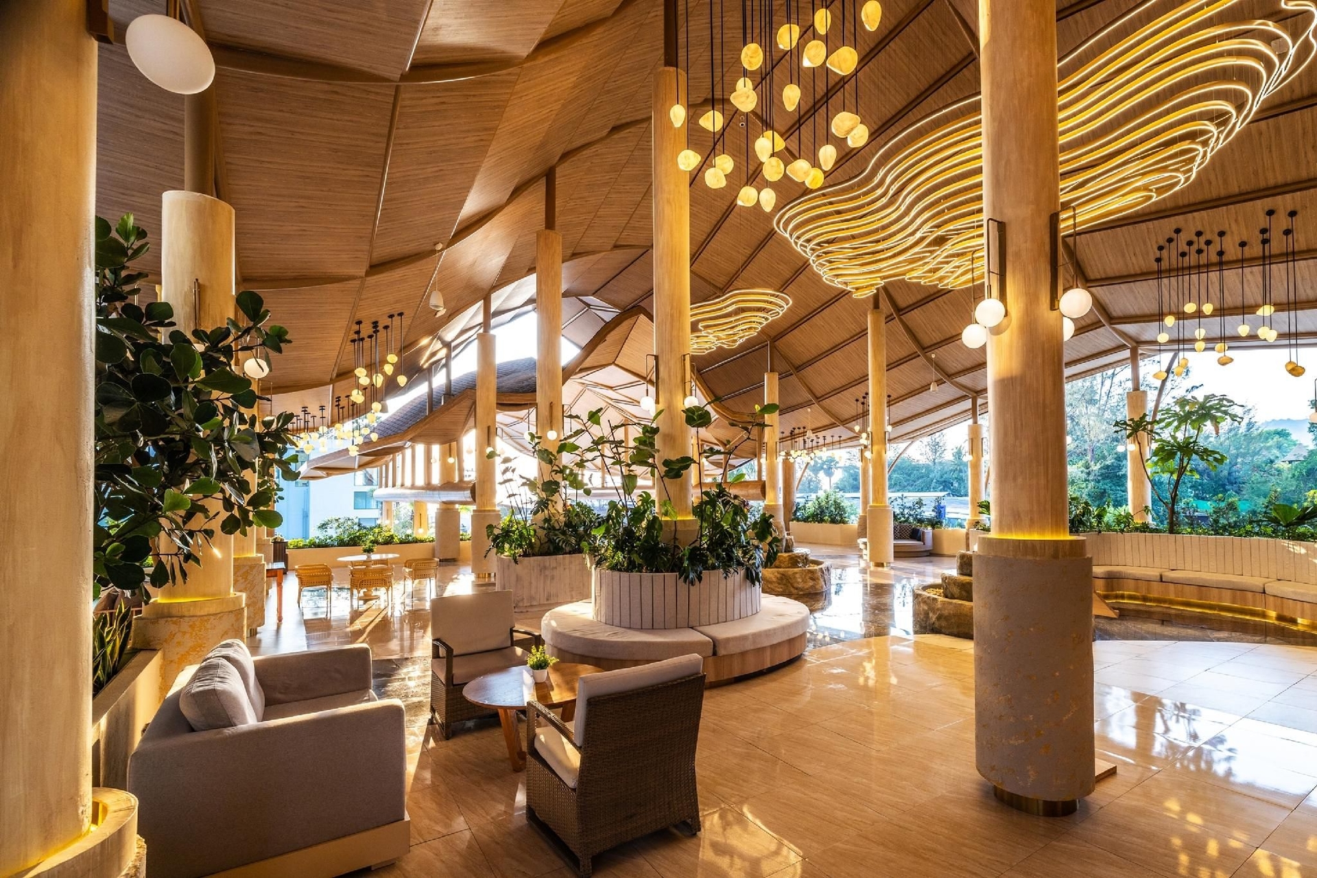 ภูเก็ต เอมเมอรัลด์ บีช รีสอร์ต (Phuket Emerald Beach Resort)3