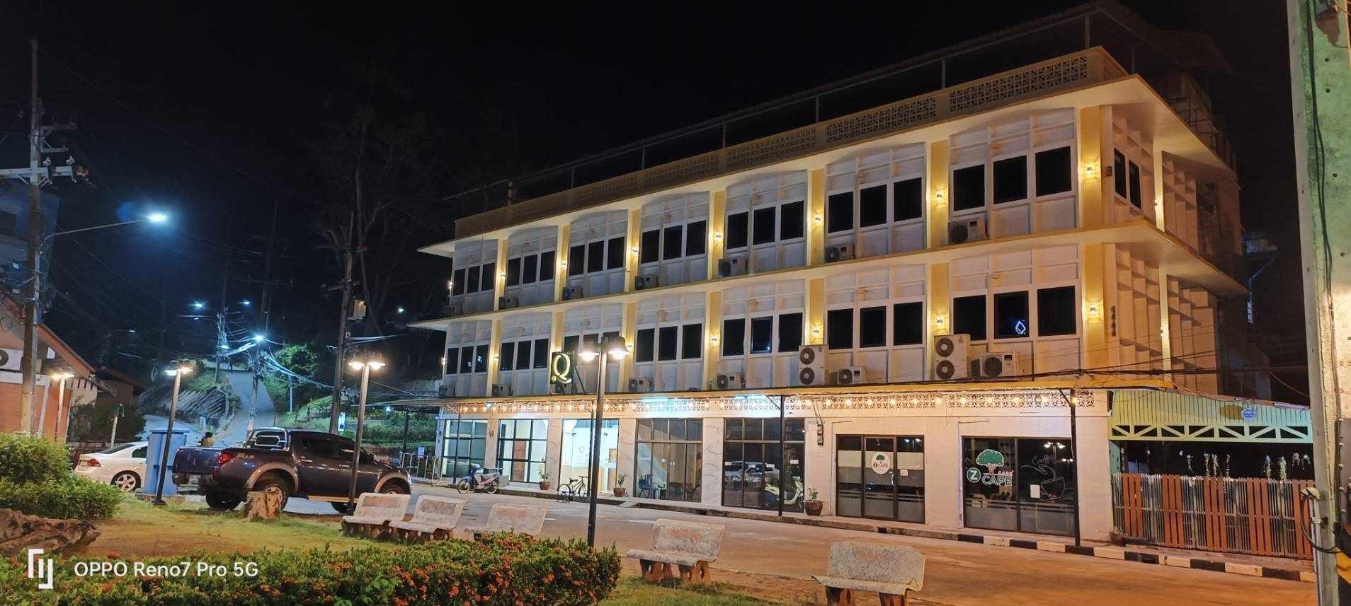 โรงแรมควีน (Queen Hotel)2