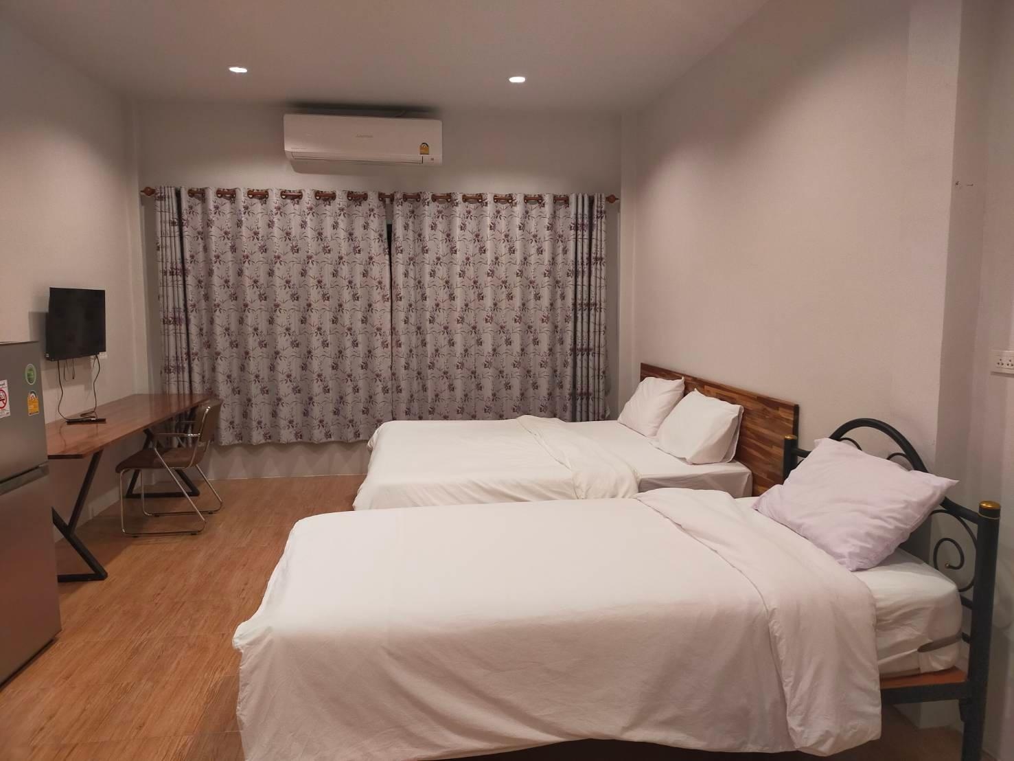 โรงแรมควีน (Queen Hotel)4