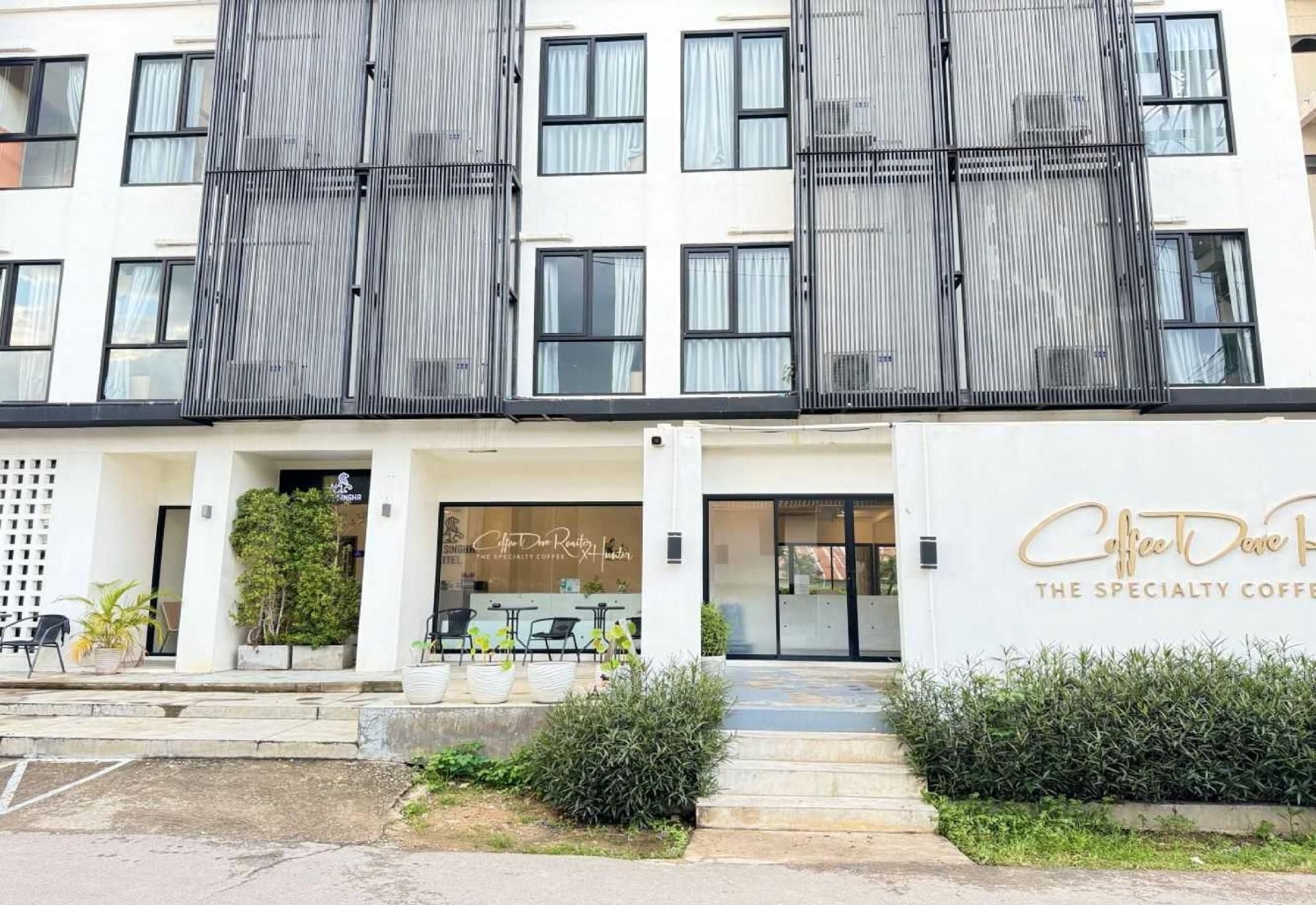 Capital O The Singha Chiangmai Hotel1