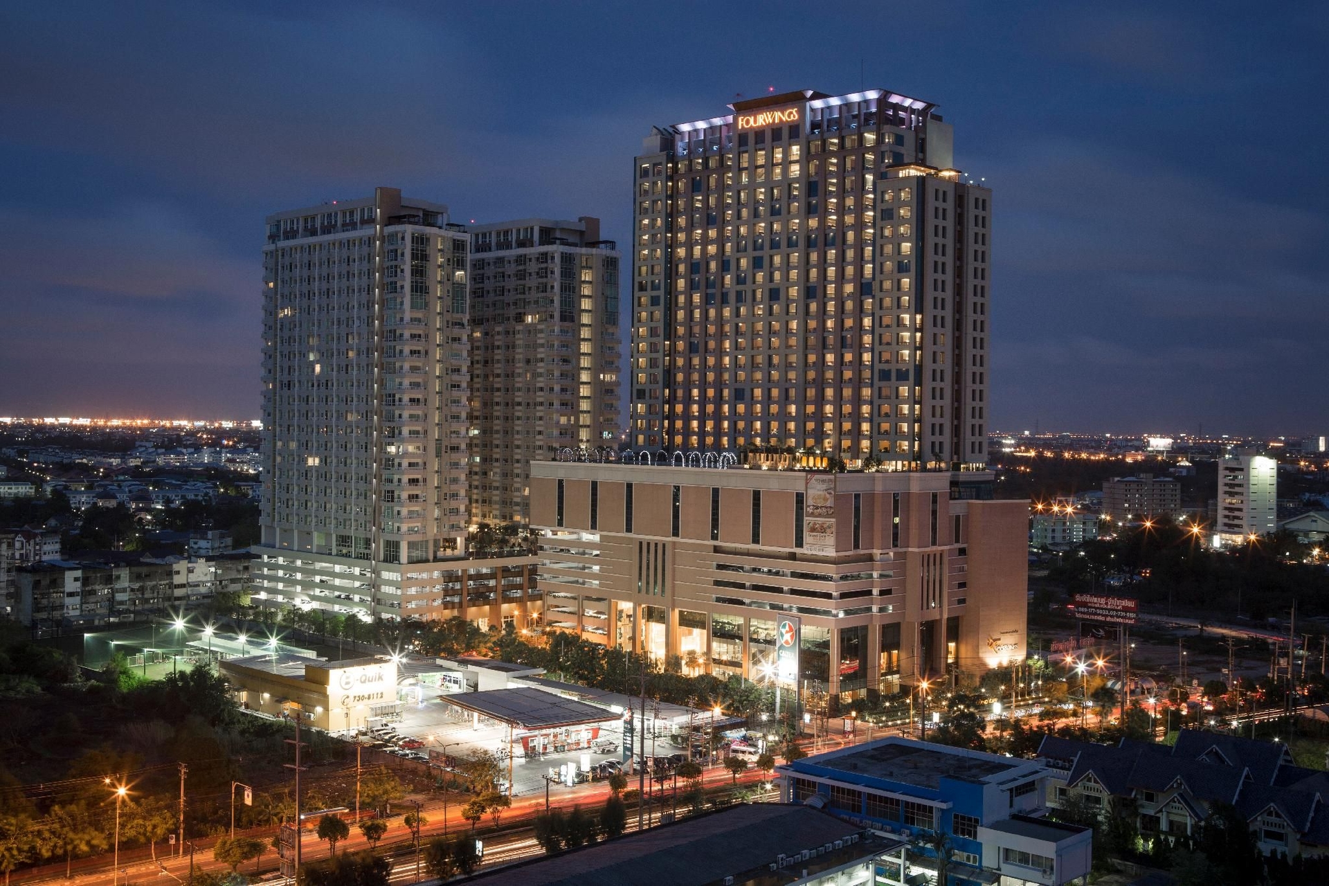 โรงแรมเดอะ แกรนด์ โฟร์วิงส์ คอนเวนชั่น (The Grand Fourwings Convention Hotel)0