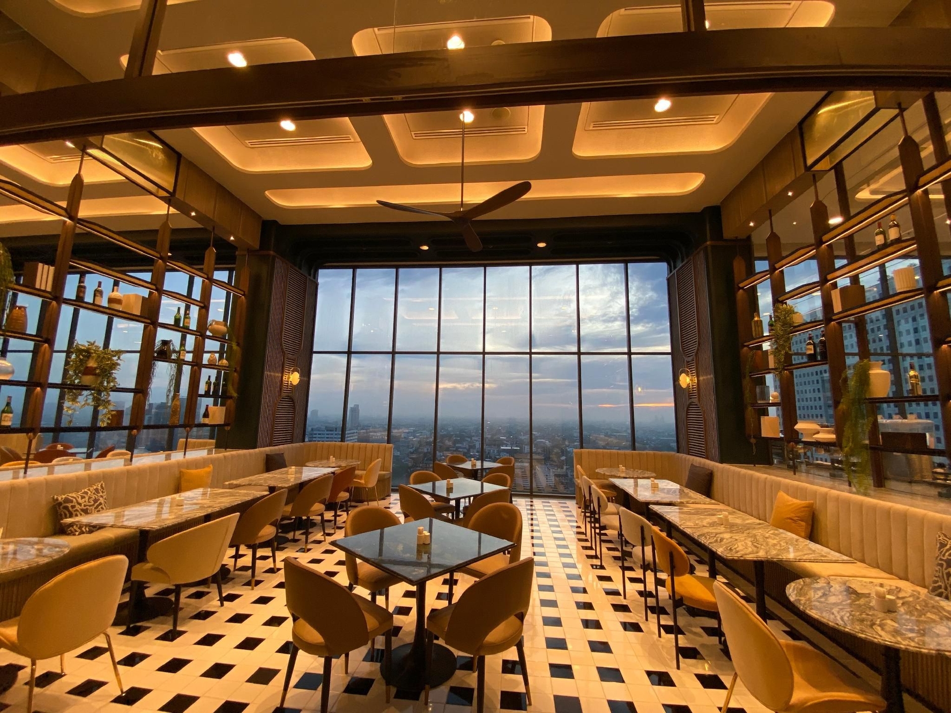 The Quarter Ratchayothin by UHG3